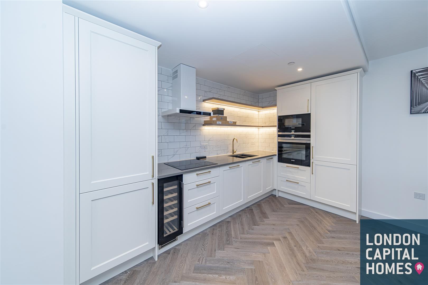 23 Gauging Square, London